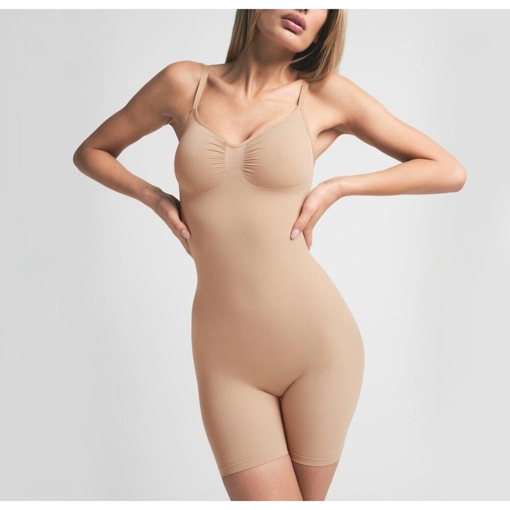 Skims Mid Thigh Bodysuit Womens Small Clay Open Gusset BBL NWOT